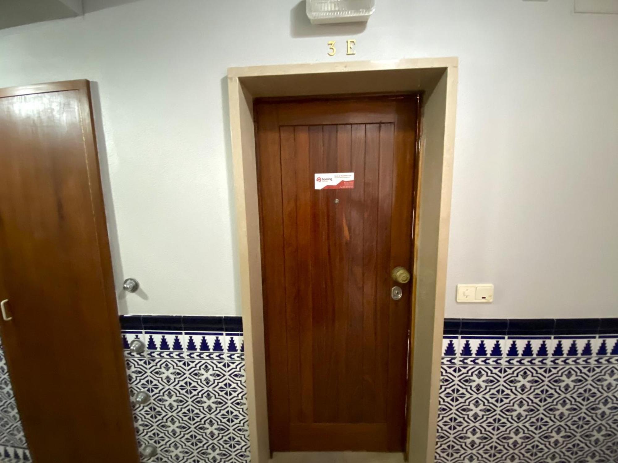 1 By Homing Apartment *