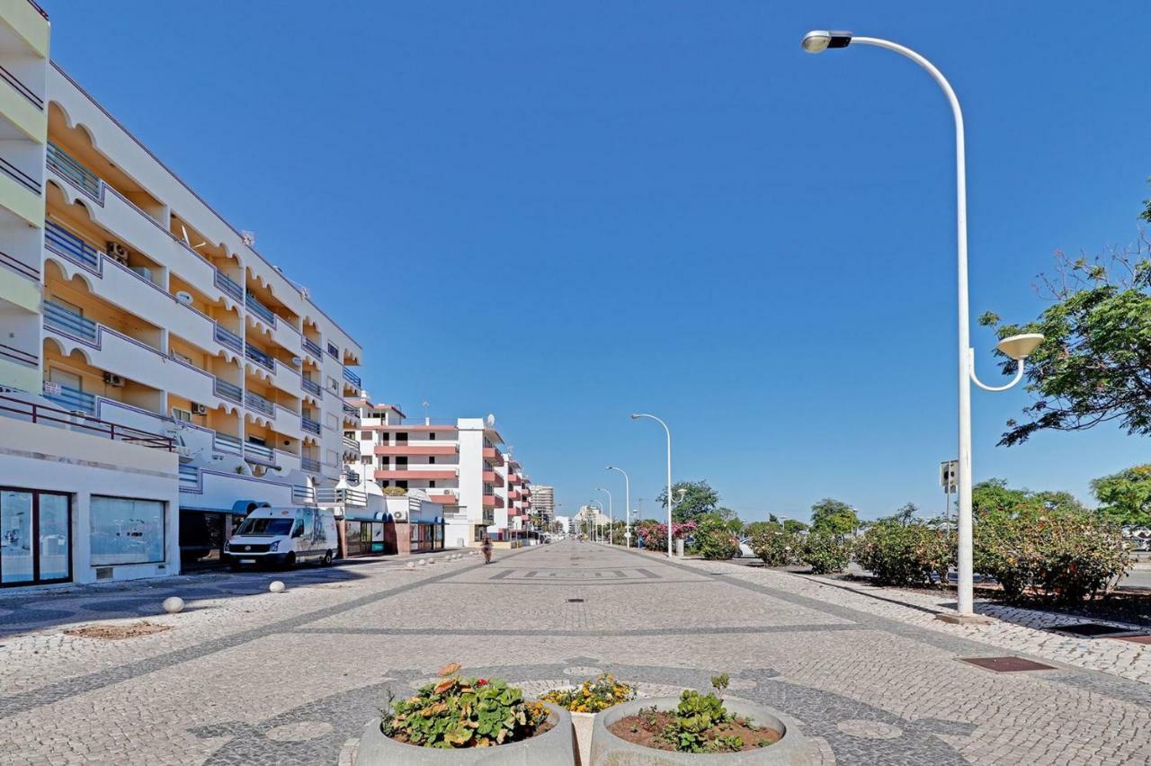 1 By Homing Apartament